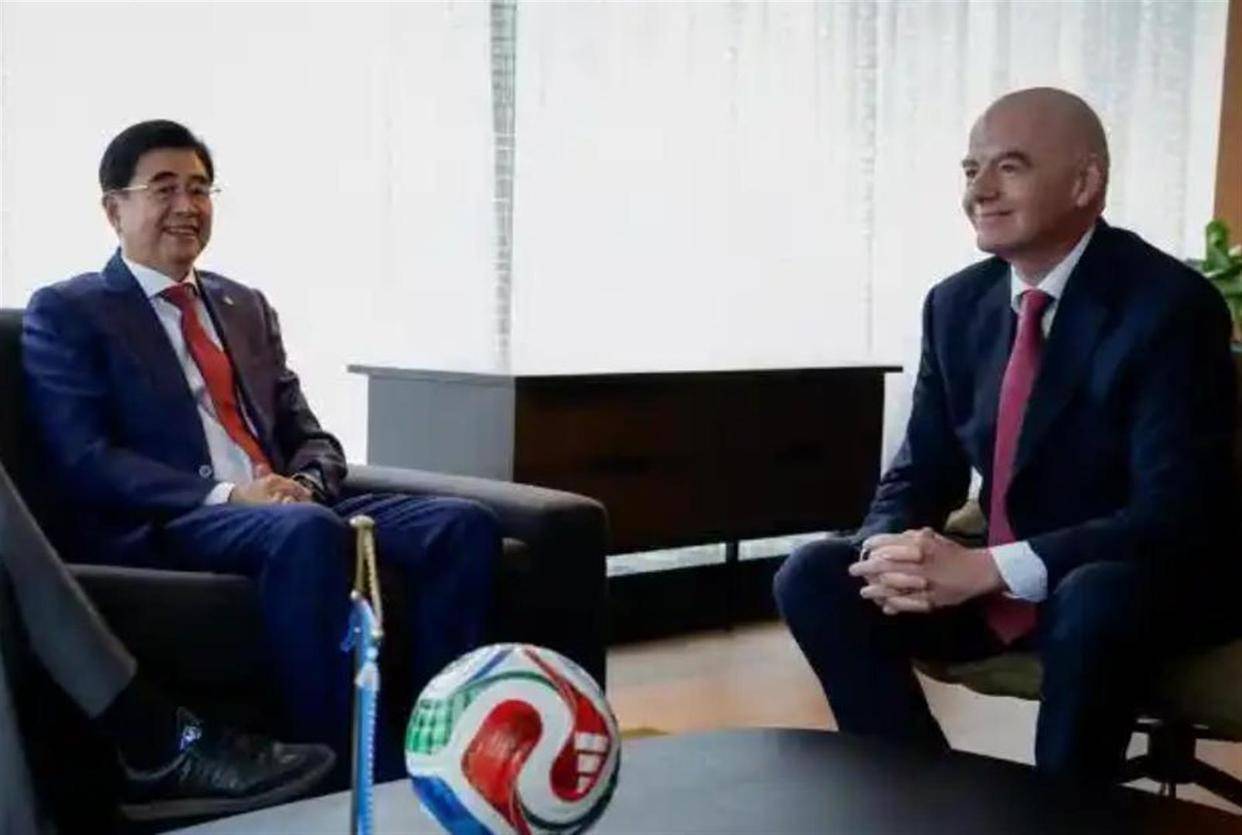 世界杯转播悬了!FIFA官网移除中文,球迷怒斥:不尊重就别想赚我们的钱